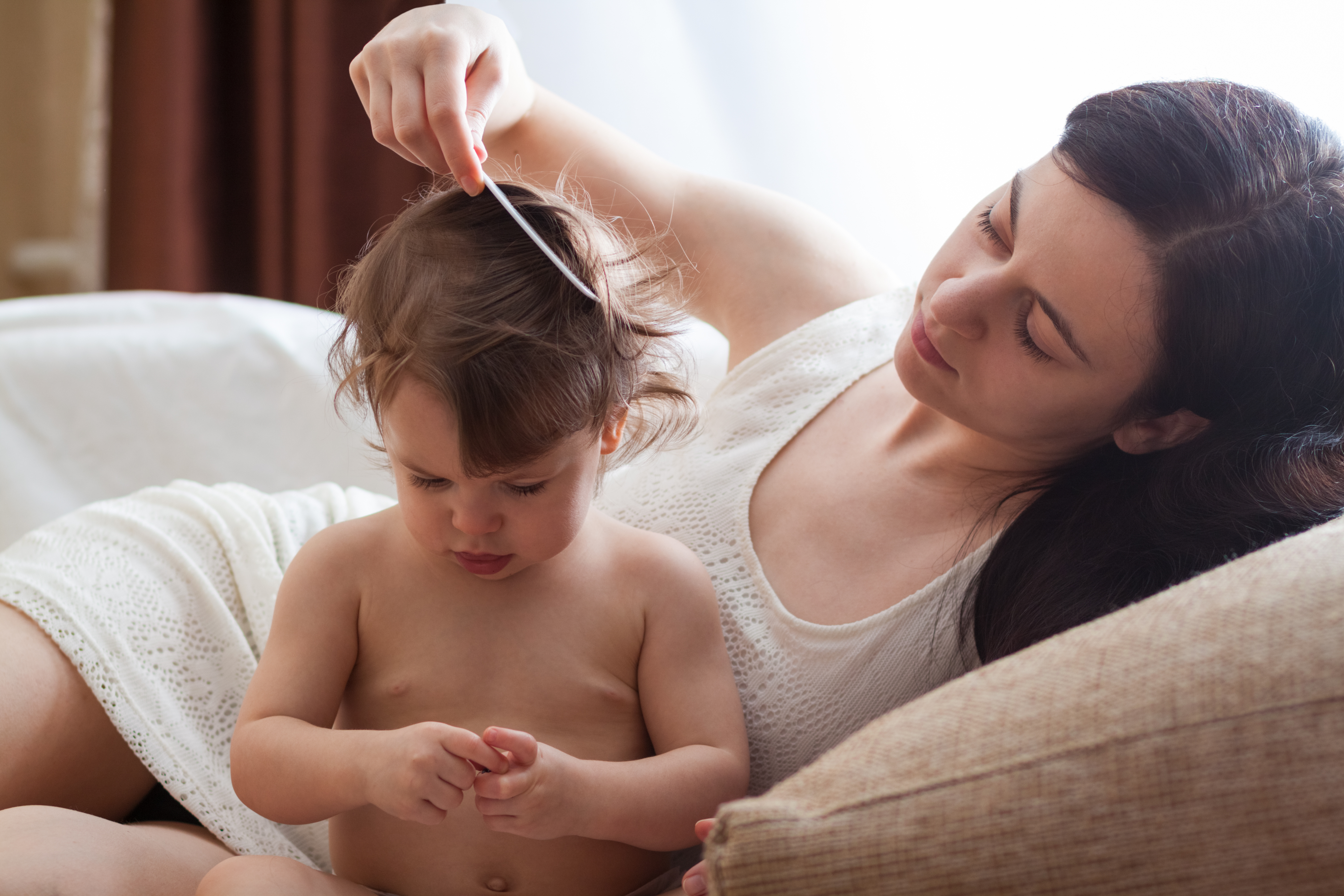 use a comb instead of a brush for effetive relief from scalp psoriasis